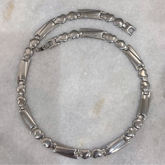 Hearts and Kisses Silver Necklace - Picture 8 of 10